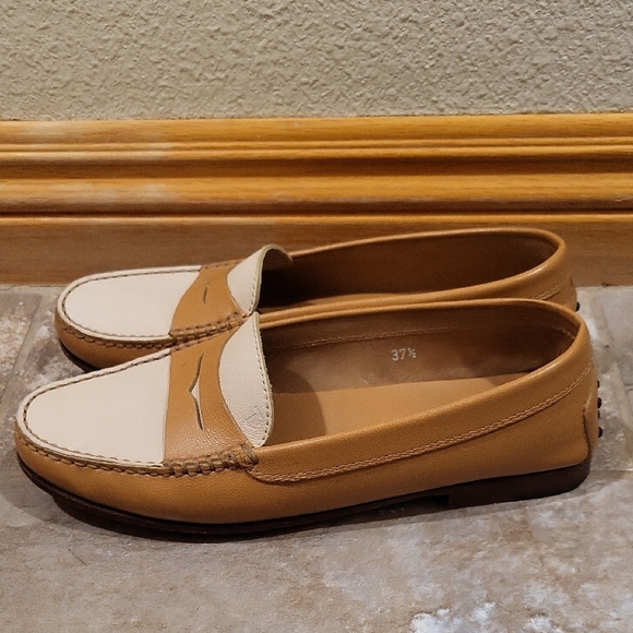 Tod's Tan and Cream Leather Loafers - Picture 3 of 10